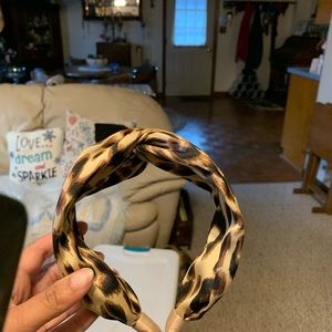 Leapord print headband